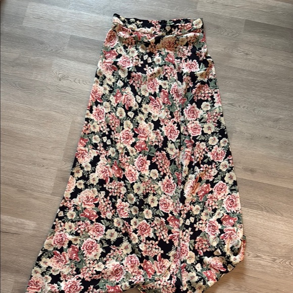 Floral Black Maxi Skirt - Picture 1 of 2